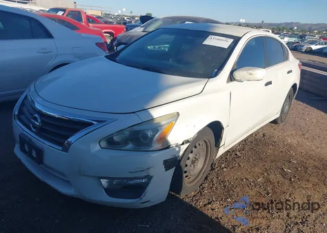 2013 Nissan Altima 2.5 S из США, поврежденный, VIN 1N4AL3AP4DC108995